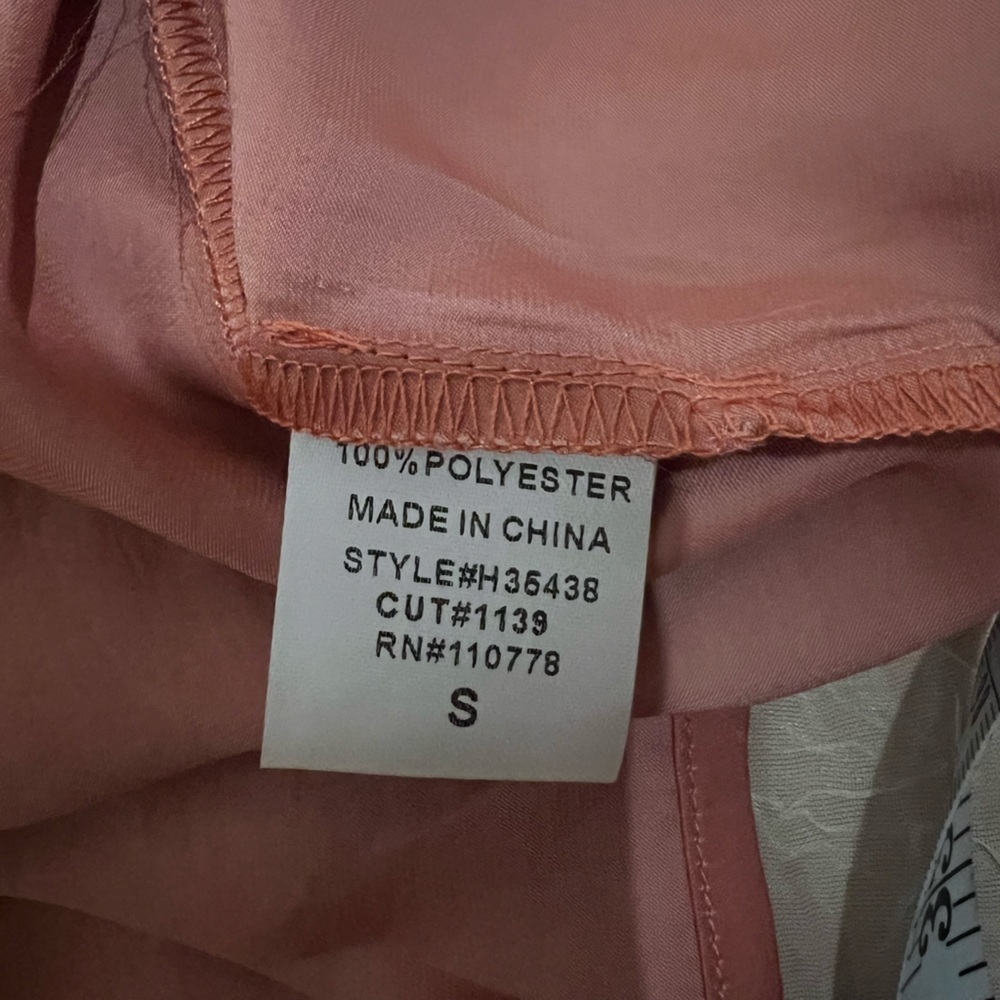Pink feminine satin blouse - Picture 7 of 7